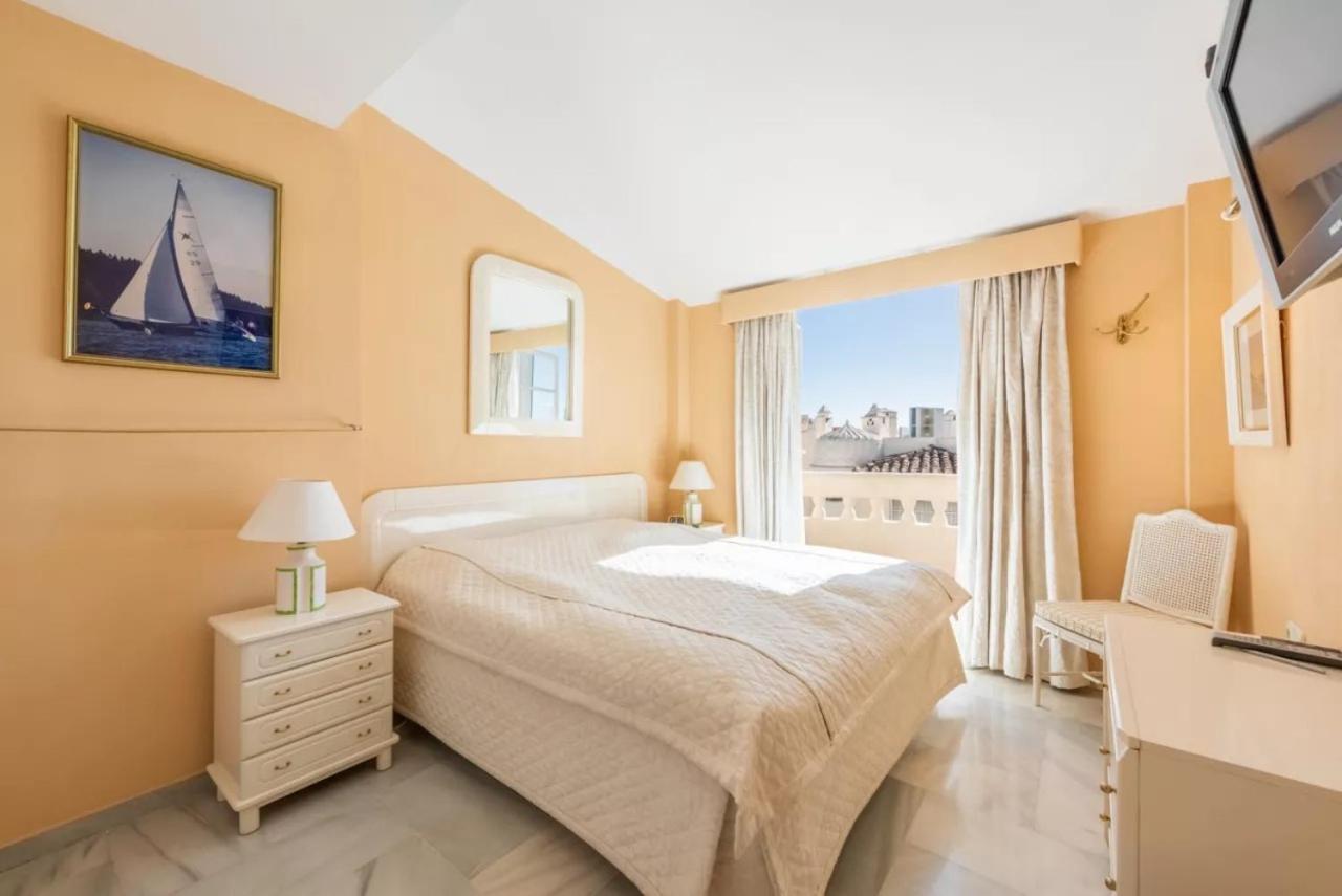 Marina Vistas - Puerto Marina Apartment Беналмадена Екстериор снимка